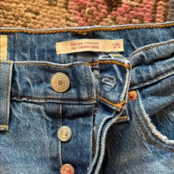 Levi's High Rise Blue Jeans - Picture 2 of 4